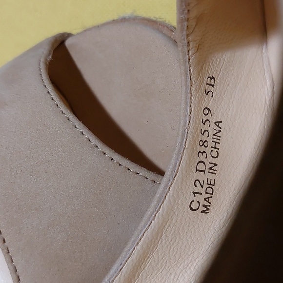 COPY - Cole Haan Size 5B wedge heel cork shoe - Picture 7 of 8